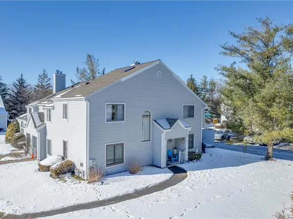 27 Leisure Way #27, Mohegan Lake, NY 10547