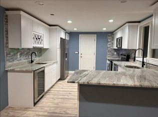 30 W 12th Rd, Broad Channel, NY 11693