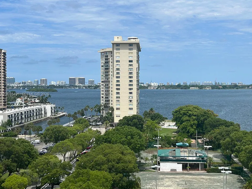 11111 NW Biscayne Blvd #11