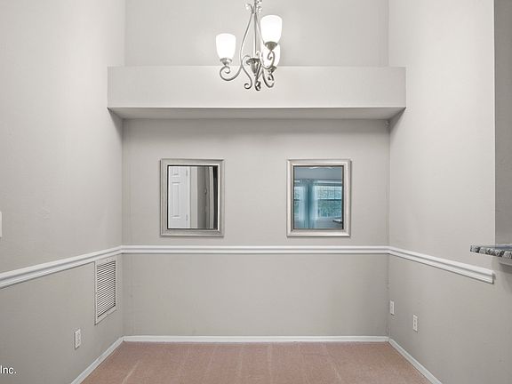 5th image of 13810 SUTTON PARK Drive N #232