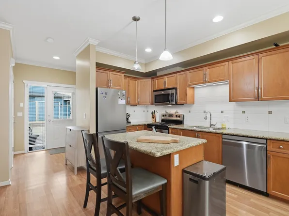 4910 Central Ave #7, Delta, BC V4K 2G6