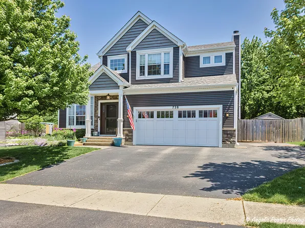 728 Sun Lake Rd, Lake Villa, IL 60046