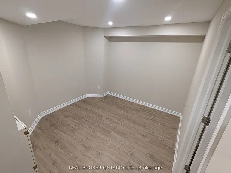 37 Hubner Dr #BASEMENT — Photo 5