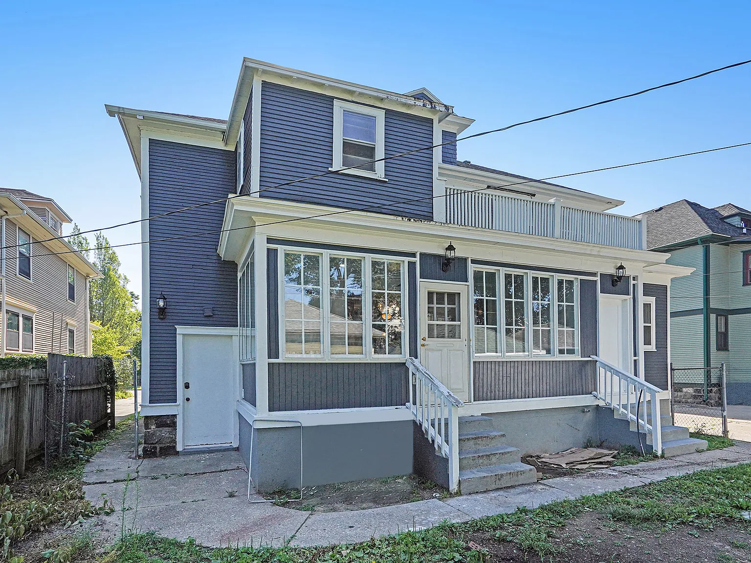 547 Paris Ave SE — Photo 2