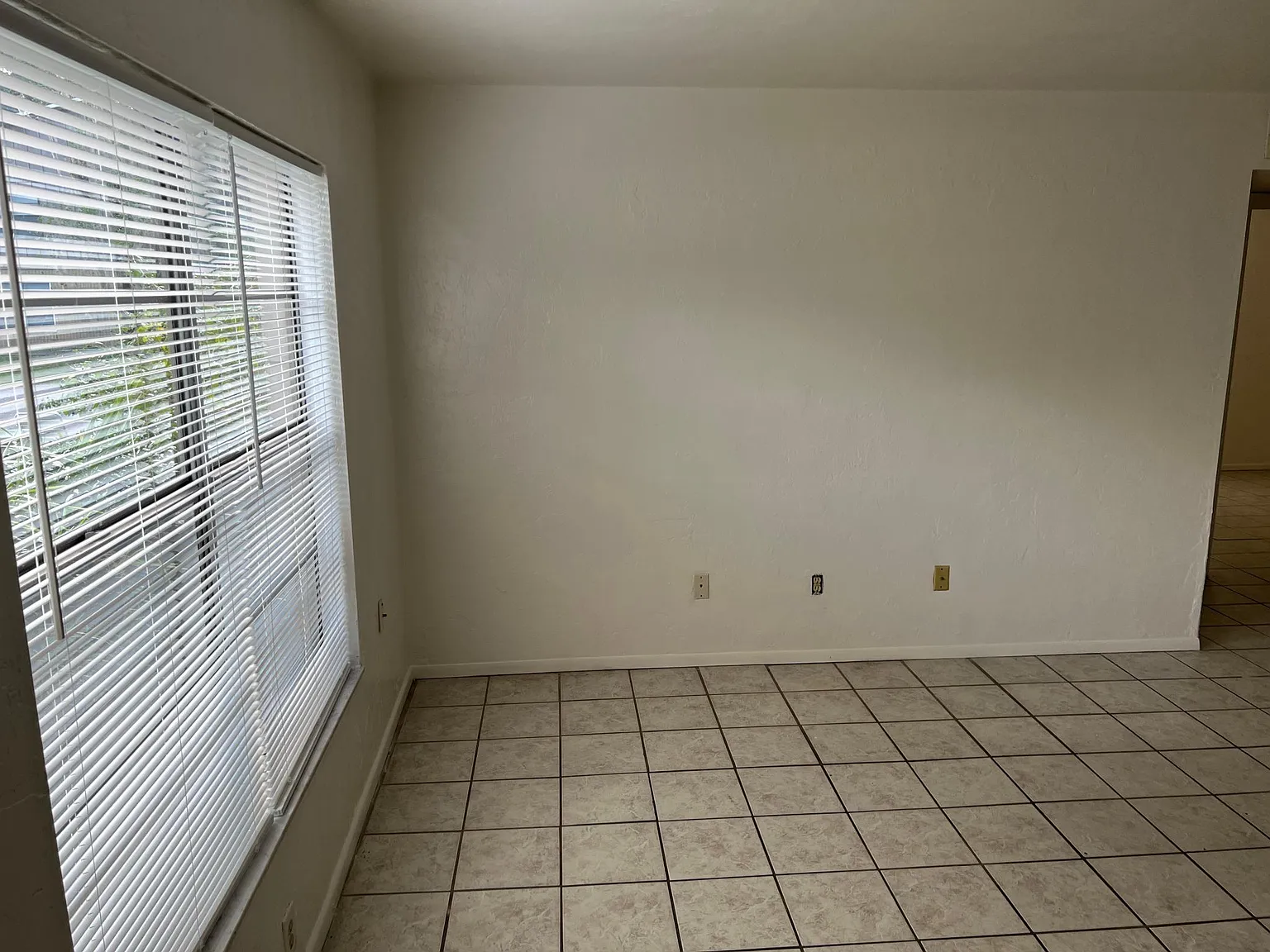 2361 SW 31st Pl — Photo 1