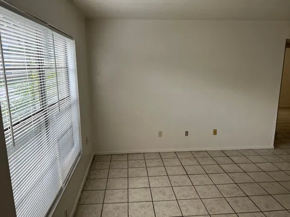 2361 SW 31st Pl, Gainesville, FL