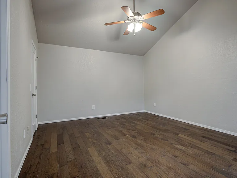 405 Sundance Ln — Photo 26