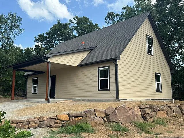 3 bed, 2.5 bath, 1611 sqft, $1,600 — Photo 1