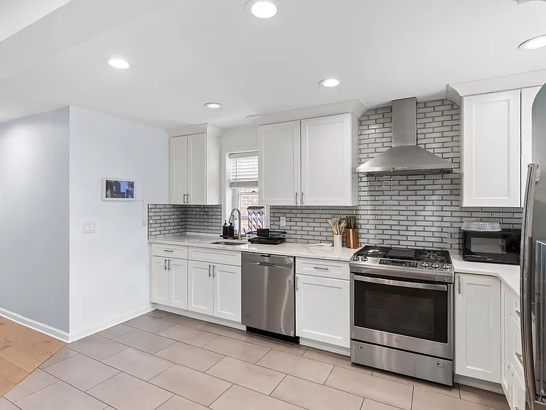 38 Woodcliff Ave — Photo 6