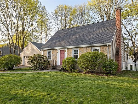 2nd image of 630 Pleasant St