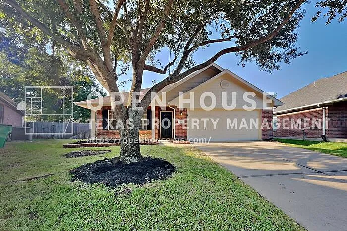 3 bed, 2.0 bath, 1939 sqft, $2,325 — Photo 1