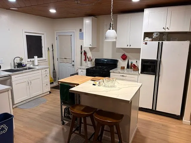 2 bed, 1.0 bath, 990 sqft, $2,850 — Photo 4