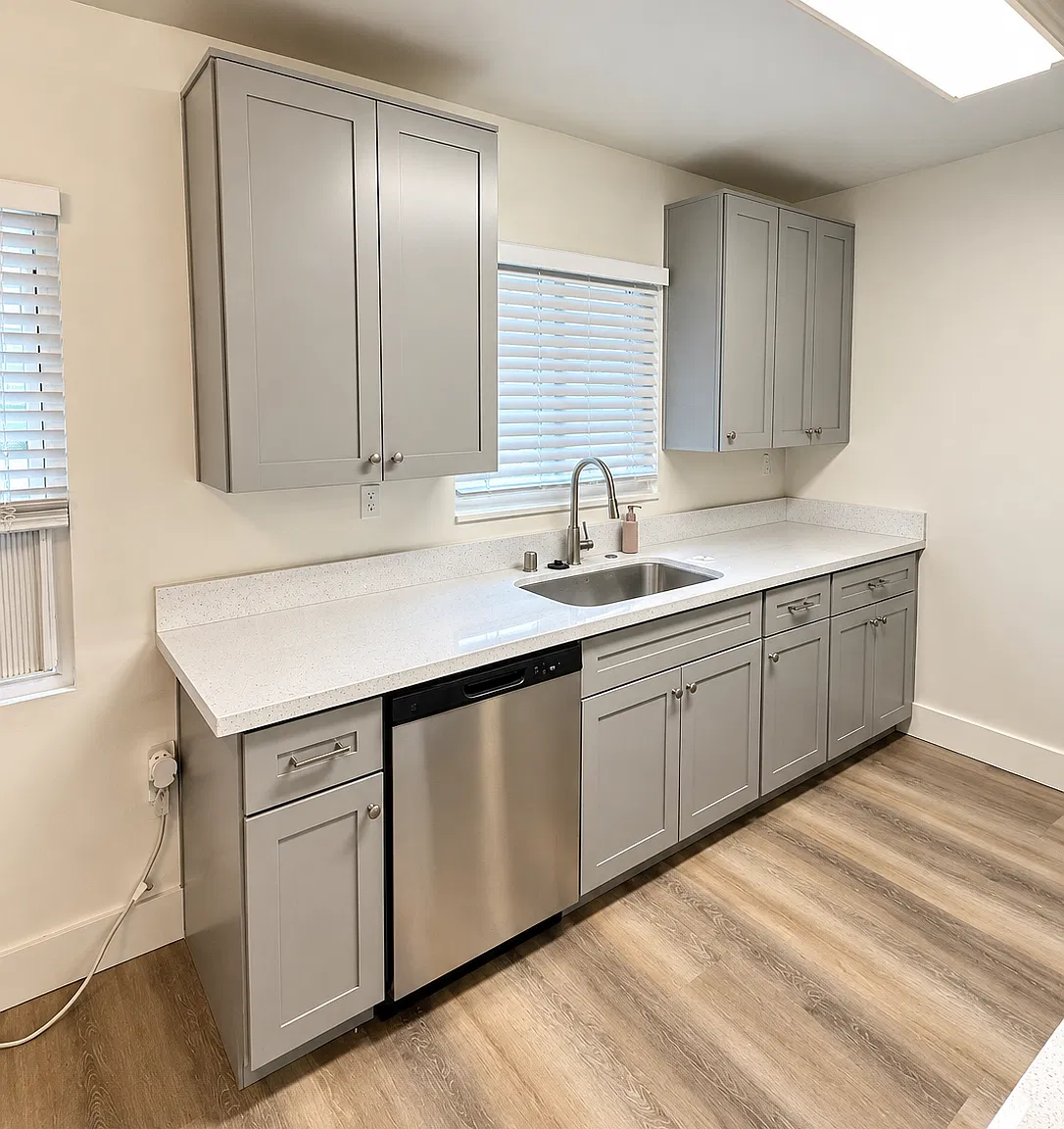 2 bed, 825 sqft, $2,300 — Photo 2