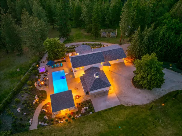 2376 Saucier Rd, Kelowna, BC V1W 4B8