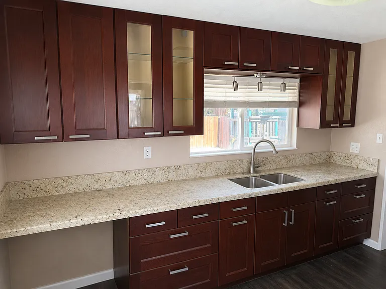 11203 Roswell Ave — Photo 5