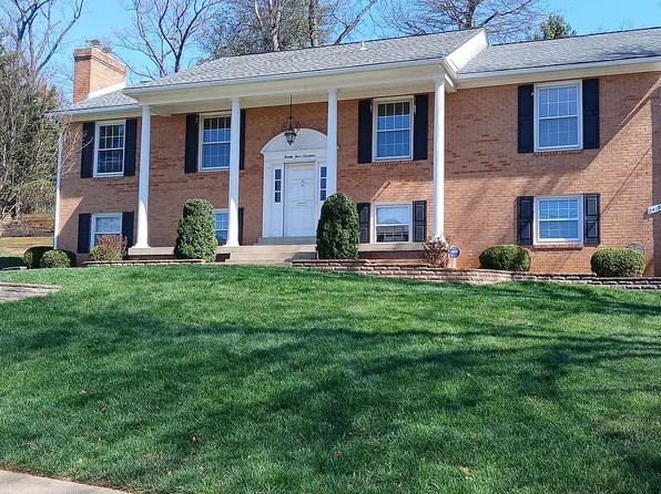 2419 Caron Ln, Falls Church, VA 22043