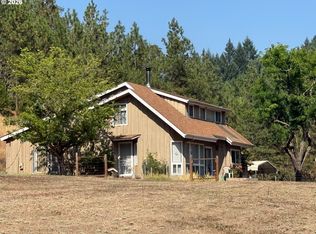 1090 E Willis Creek Rd, Winston, OR 97496