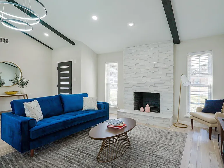 1205 Hillsdale Dr — Photo 9