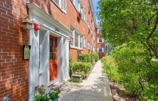 Building Photo - 2145 Ridge Ave #3A