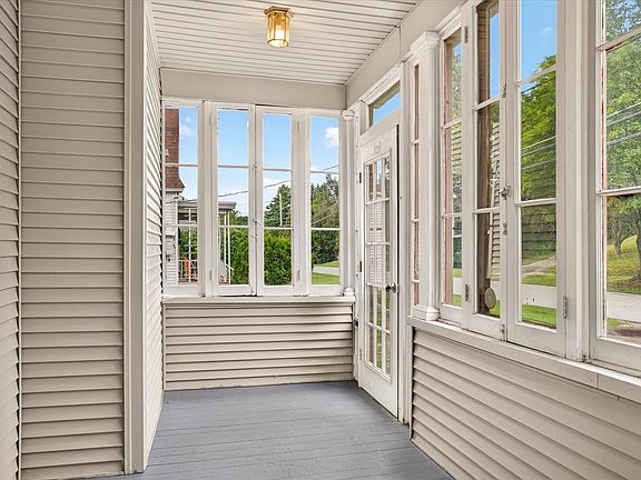 5th image of 129 Lincoln Avenue