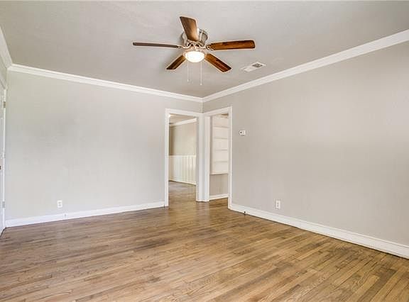 4th image of 5624 Birchman Ave