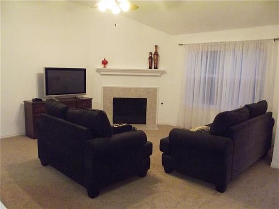 4th image of 2712 Watercress Dr