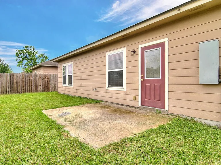 7538 Angelwing Dr — Photo 12