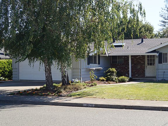 2nd image of 1028 Sanders Dr