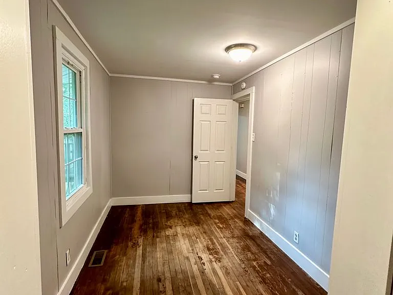 312 Cooper St — Photo 15