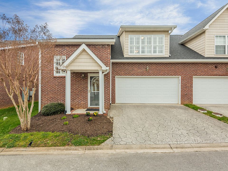 1st image of 658 Yorkland Way