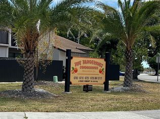 Tangerines Condo, Miami, FL 33183