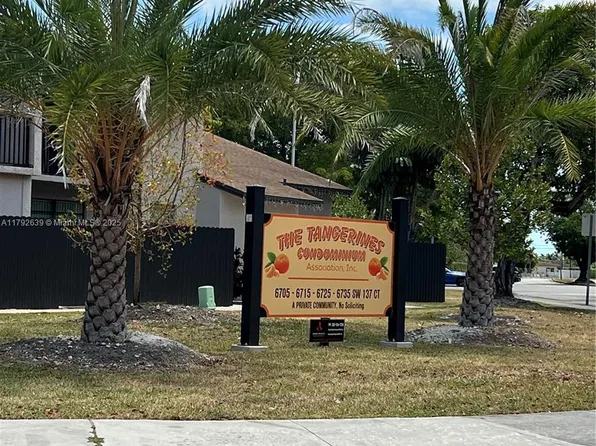 6725 SW 137th Ct #14D, Miami, FL 33183