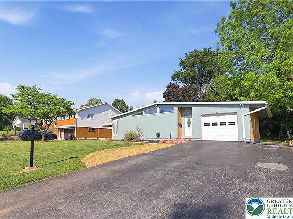 2nd image of 1115 N 38th St