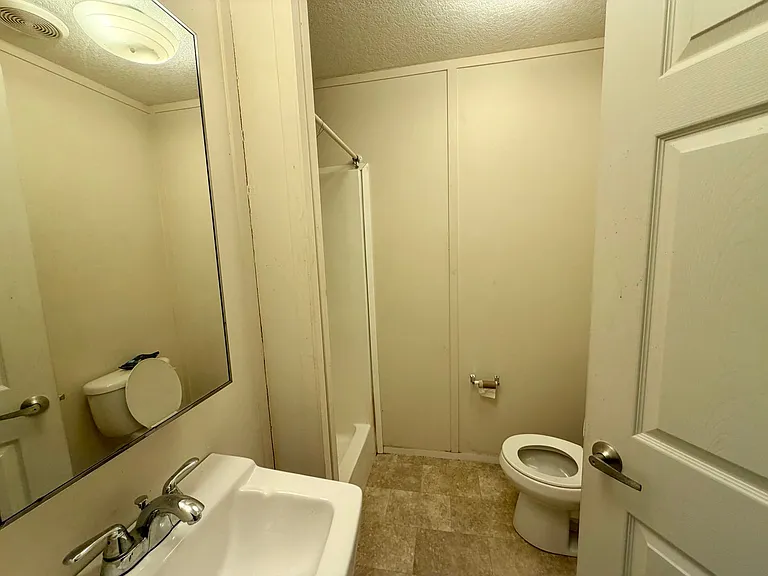 3641 T St #B — Photo 3