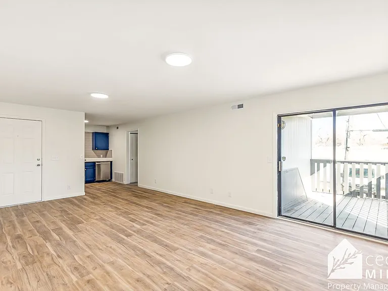420 S Meridian — Photo 6