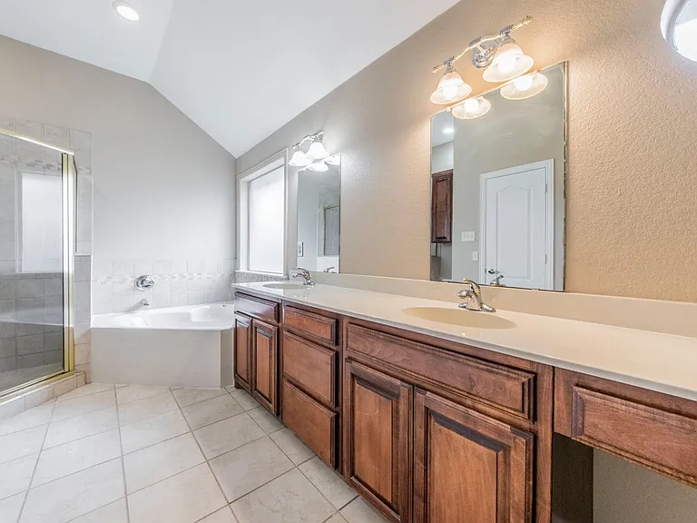 5212 Estrella Ln — Photo 9