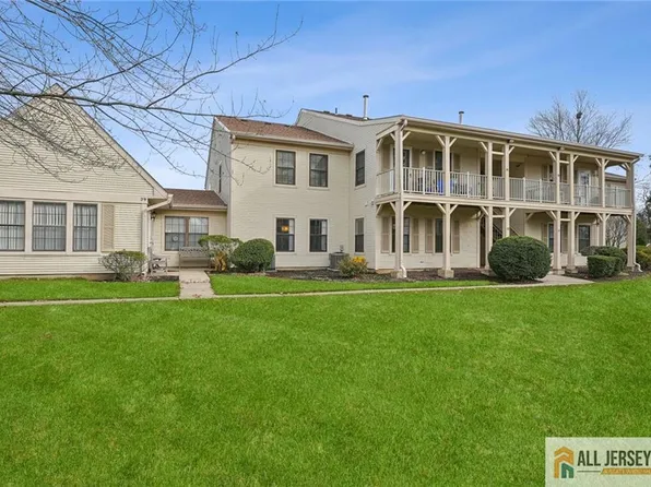 28 Wycoff Way E #28, East Brunswick, NJ 08816