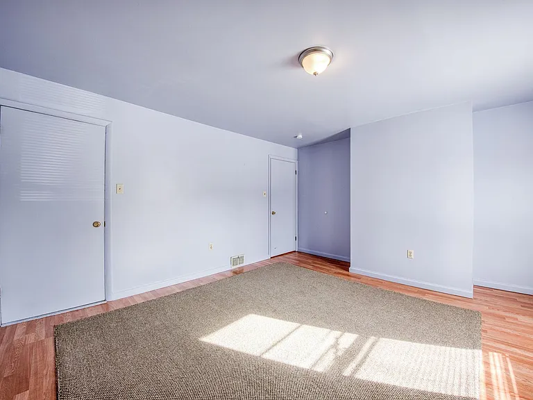 126 Railroad St #128 — Photo 39