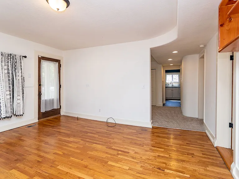 12 W Brookside St — Photo 9