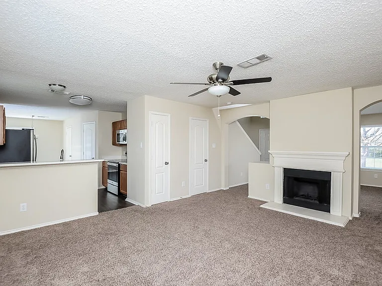 8716 Gaines Dr — Photo 5