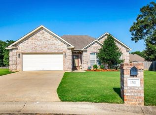 1701 Troop Ct, Jacksonville, AR 72076