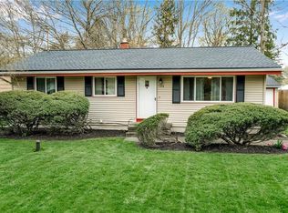 784 Martin Dr, East Aurora, NY 14052