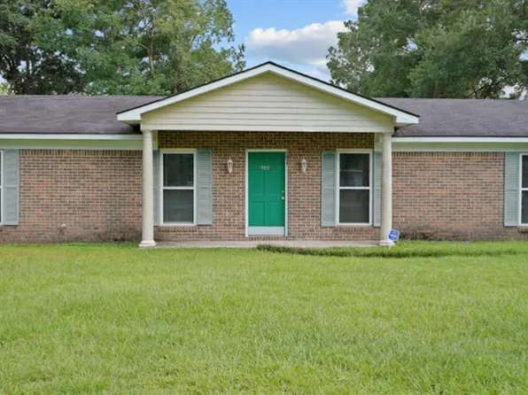1011 Joaneen Drive, Saraland, AL 36571