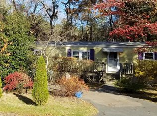 40 Cox St, Acushnet, MA 02743