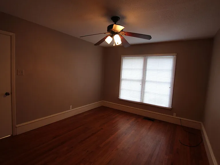 812 S Palmer Ave — Photo 17