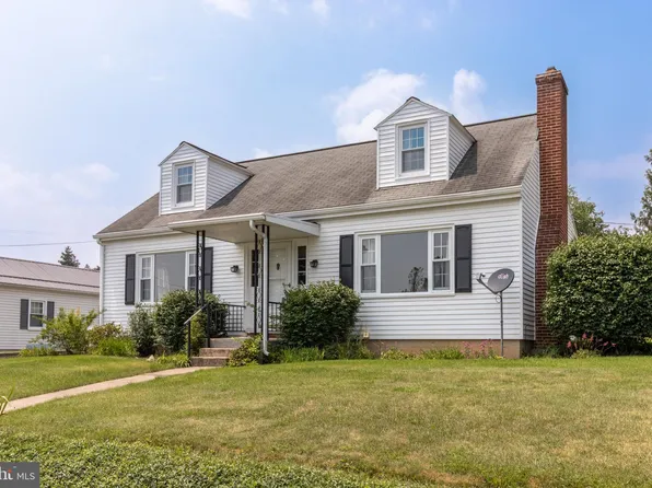 202 Hillcrest Ave, Millheim, PA 16854