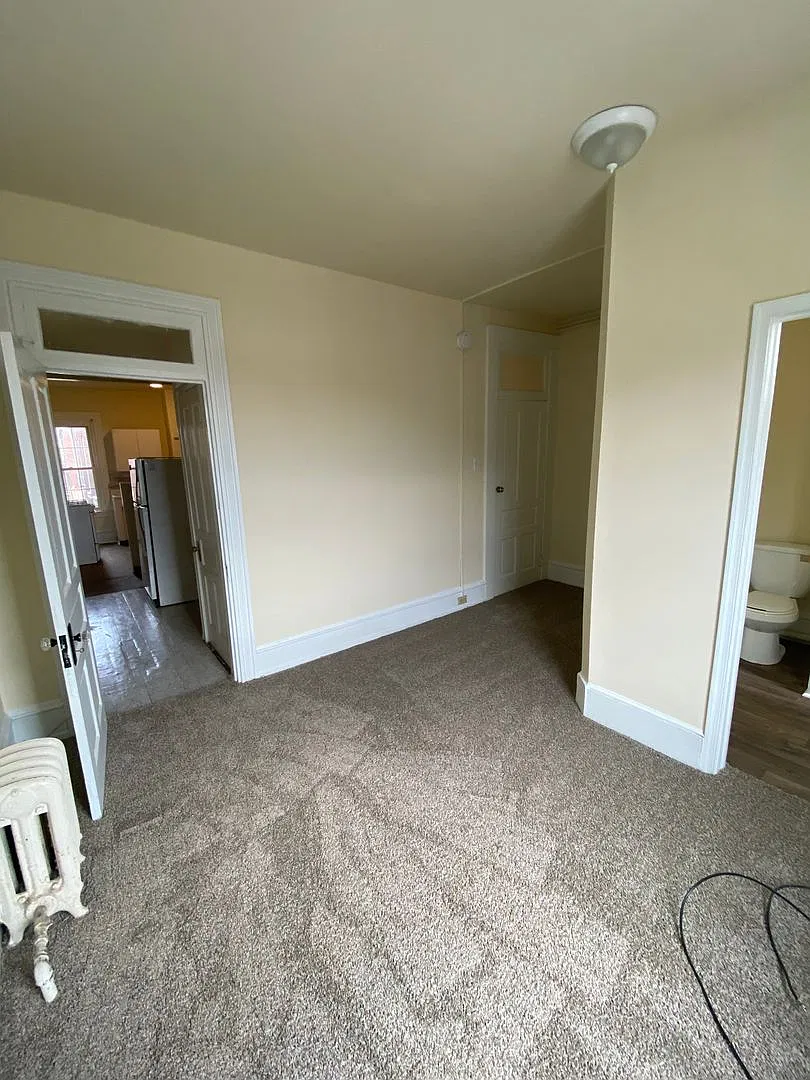205 W. King Street — Photo 4