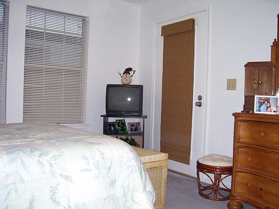 5th image of 4826 Station House Ln