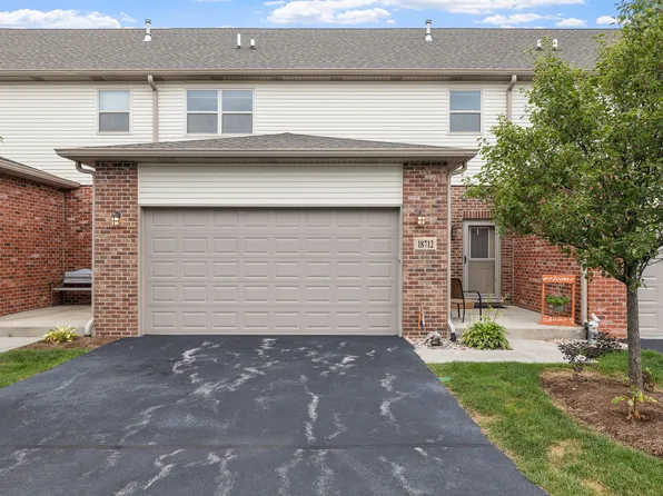 18712 S Mill Creek Dr, Mokena, IL 60448