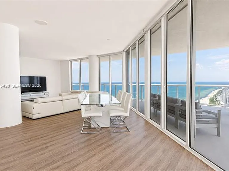 6365 Collins Avenue Cu #7 — Photo 1